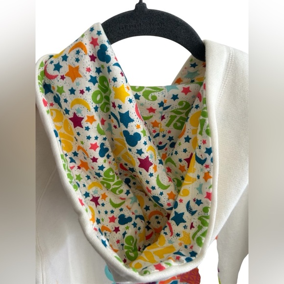 Disney Women’s Hoodie - 2015 Mickey Mouse & Friends Zip Hoodie Size XXL - Picture 4 of 9